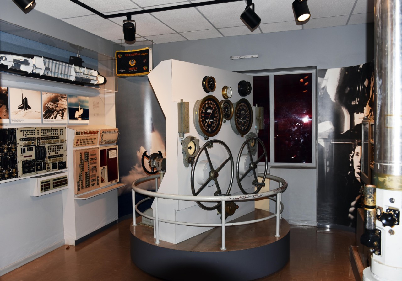 An exhibit of submarine equipment at the US Naval Museum.