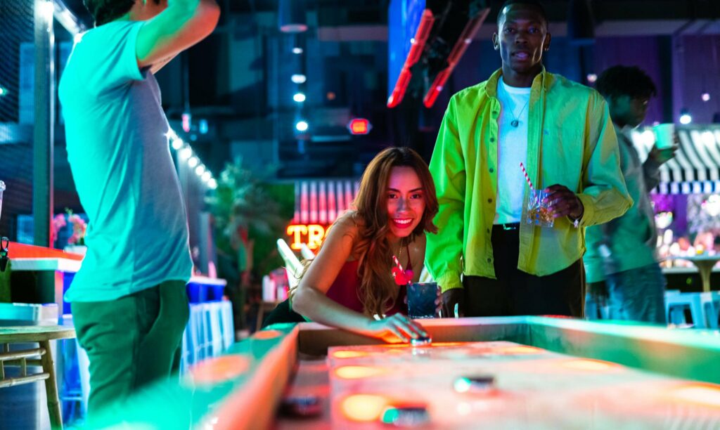 Woman game neon bar